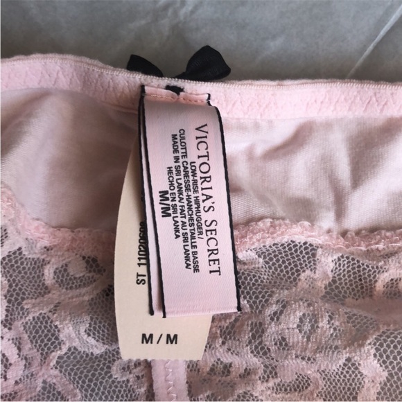 NWT RARE VINTAGE Victoria’s Secret Low Rise Hiphugger. Pink with black bows. - Picture 6 of 7